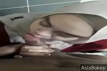 Disempongin Pacar Alim Mulutnya Rapet Banget